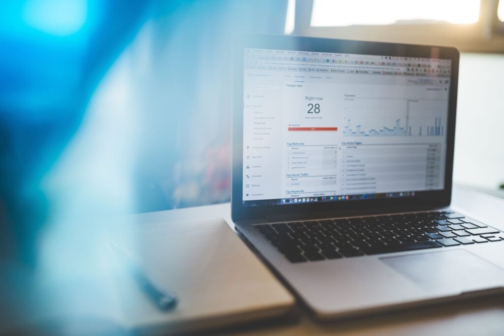 SEO Konkurrenzanalyse mit Wettbewerbsvergleich mehrerer Websites.
